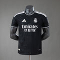 Camiseta negra edición especial del Real Madrid 26/27, versión jugador