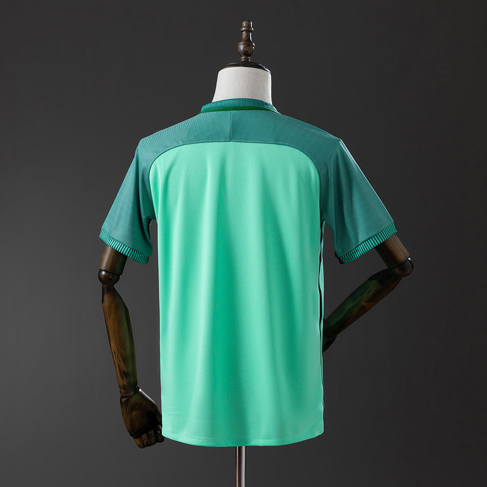 Camiseta retro de visitante de Portugal 2016