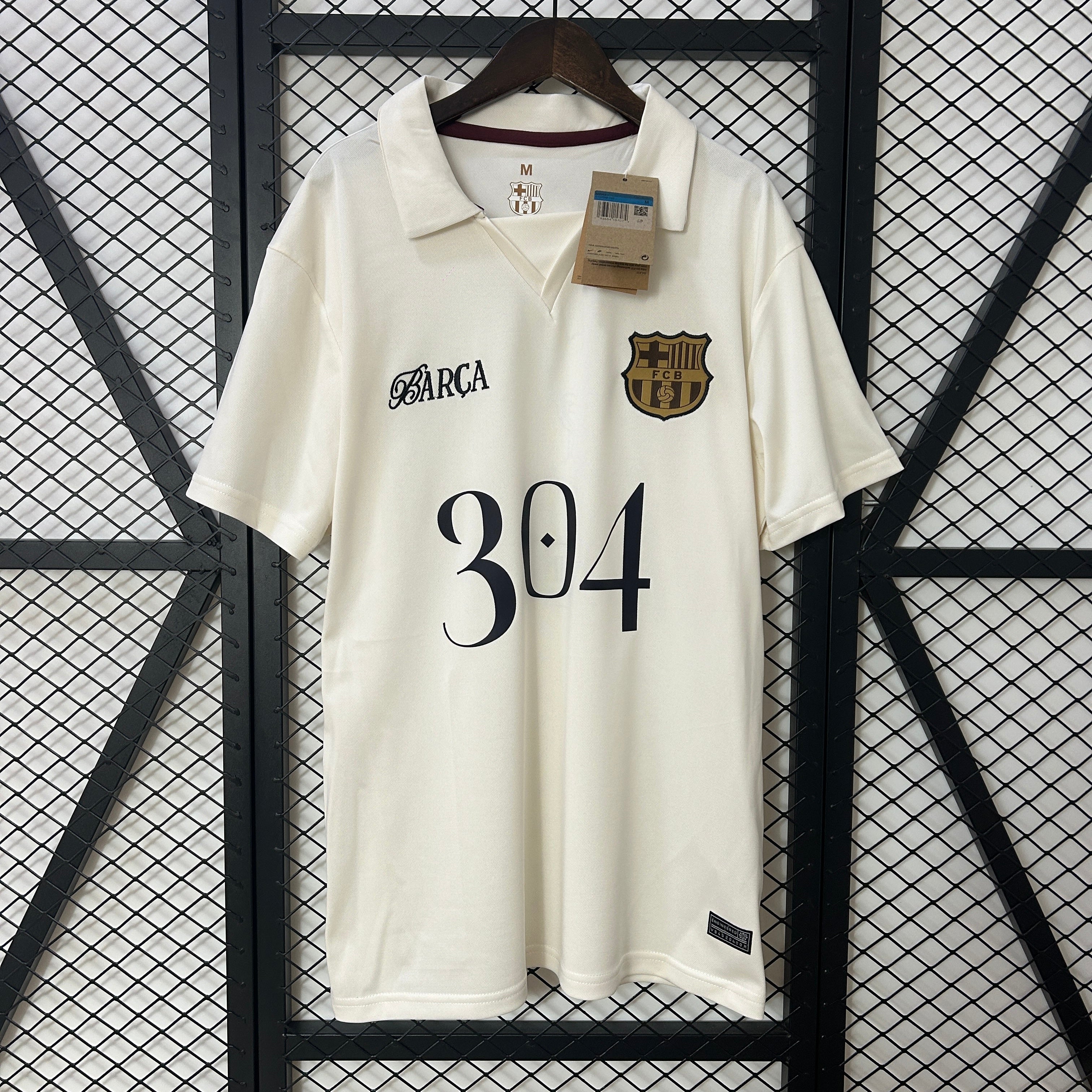 Camiseta de edición especial del Barcelona 'LAMINE YAMAL 304'