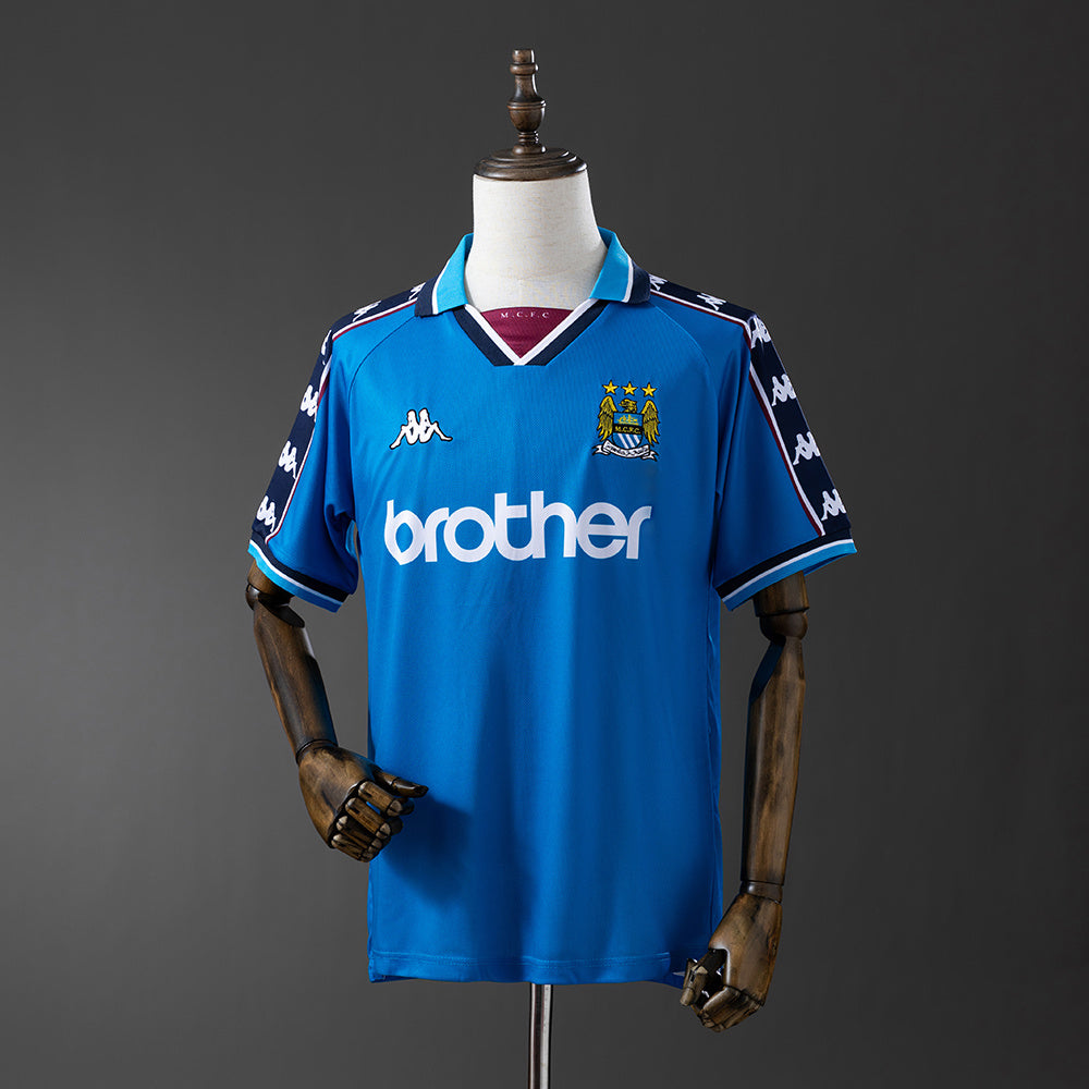 Camiseta retro del Manchester City 97/99
