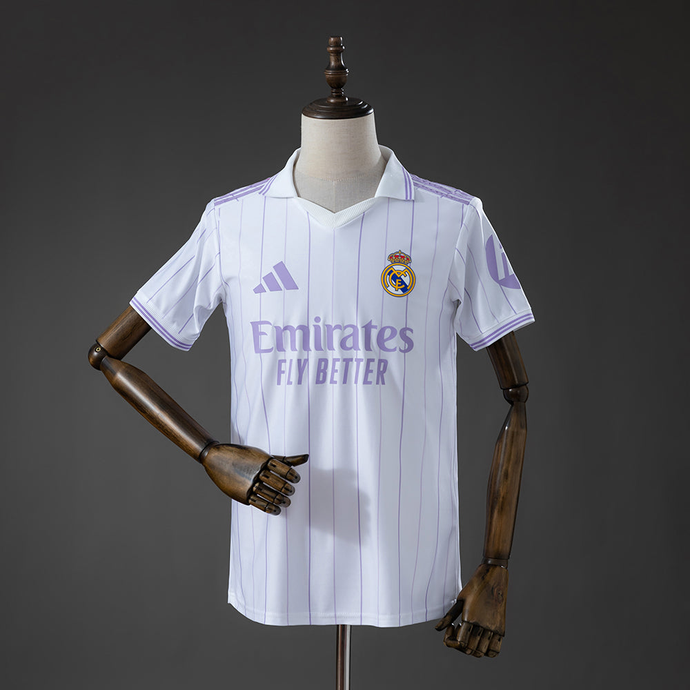 Camiseta retro del Real Madrid 26/27