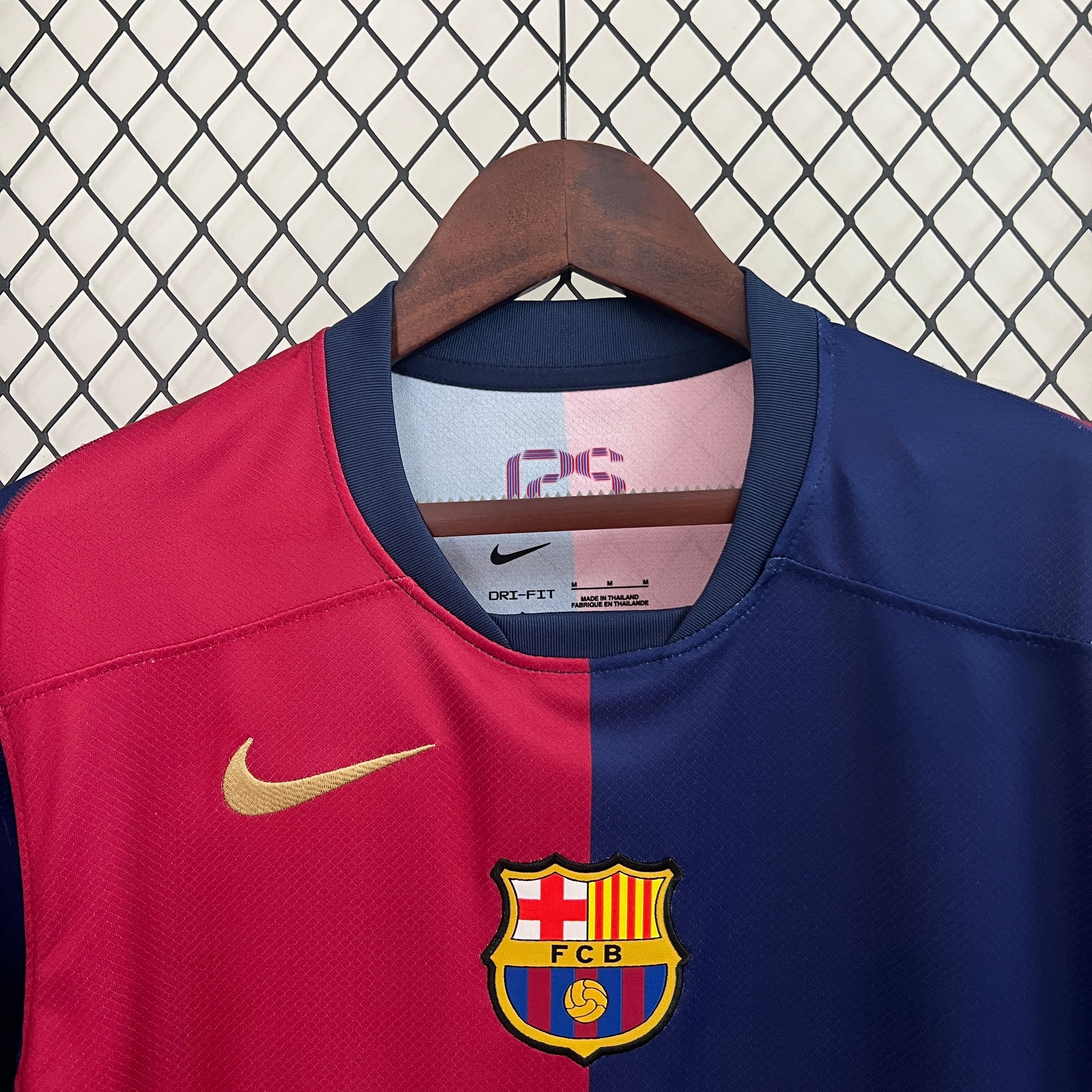 24/25 FC Barcelona Local