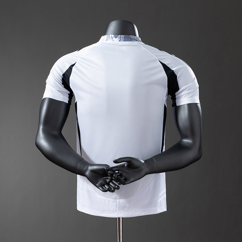 Camiseta del Real Madrid 25/26 versión jugador