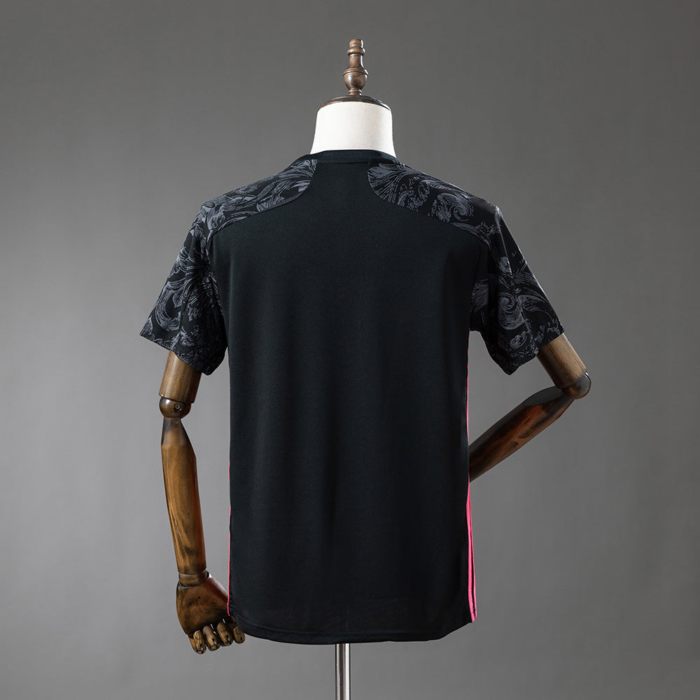 Camiseta retro de visitante del Real Madrid 20/21