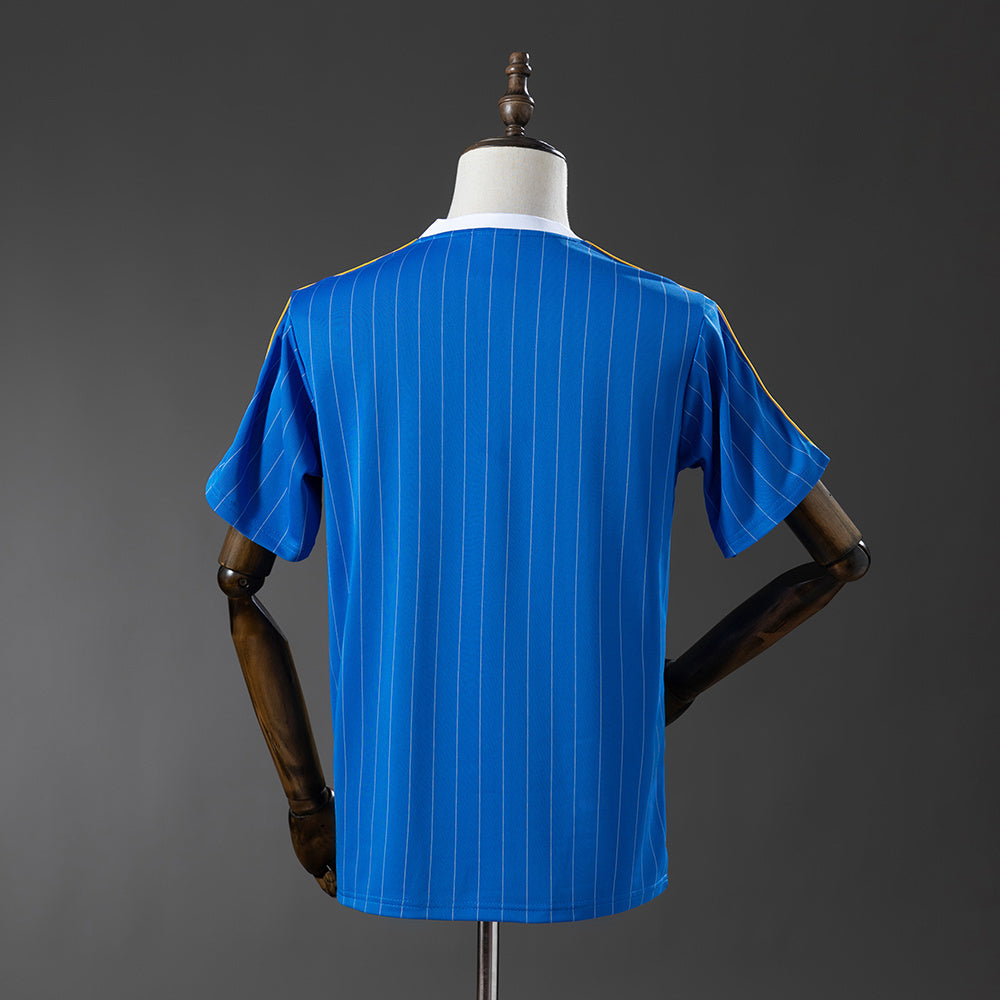 Camiseta azul estilo retro del Real Madrid 25/26