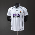 Camiseta retro de local del Real Madrid 06/07, versión jugador
