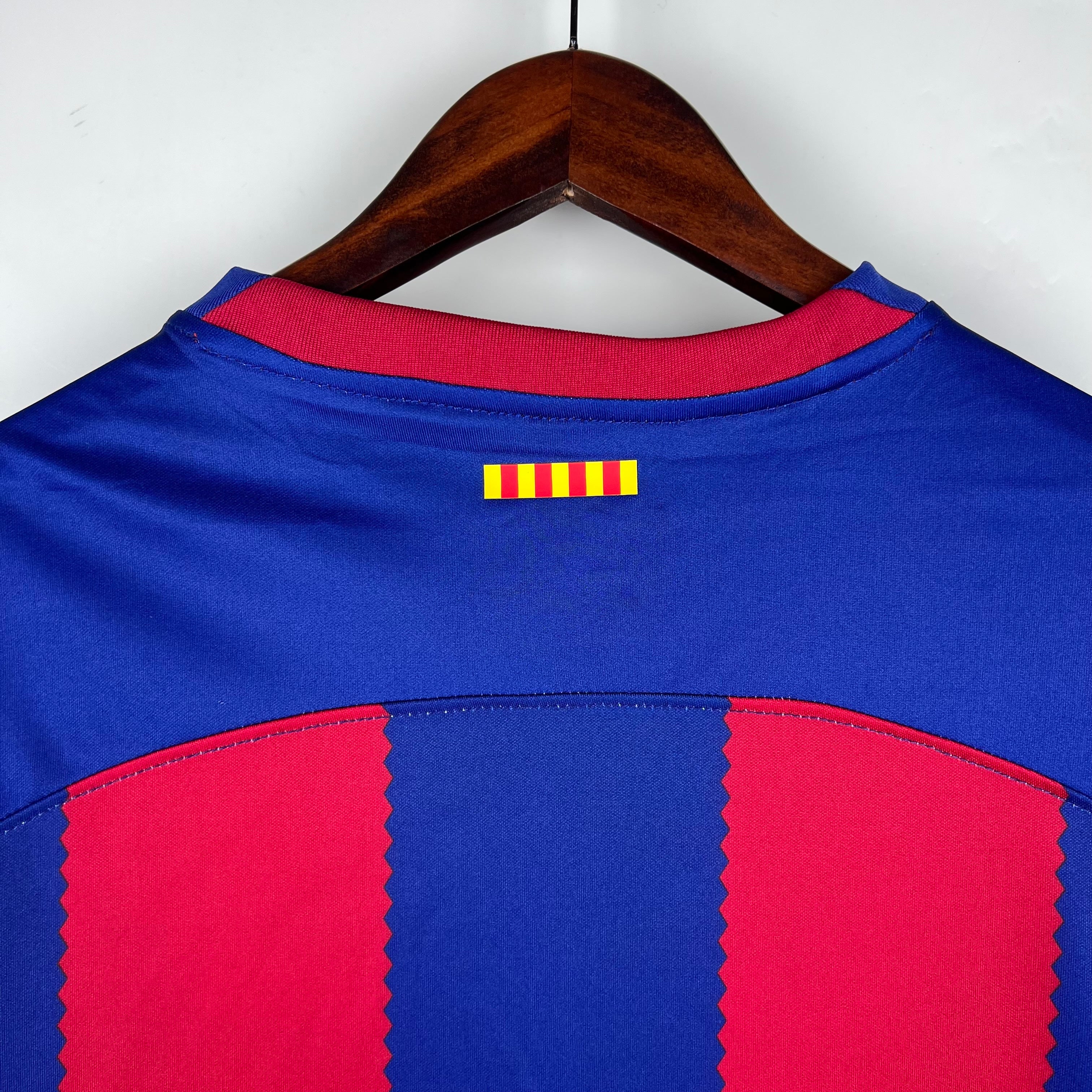 Camiseta de local del Barcelona 23/24