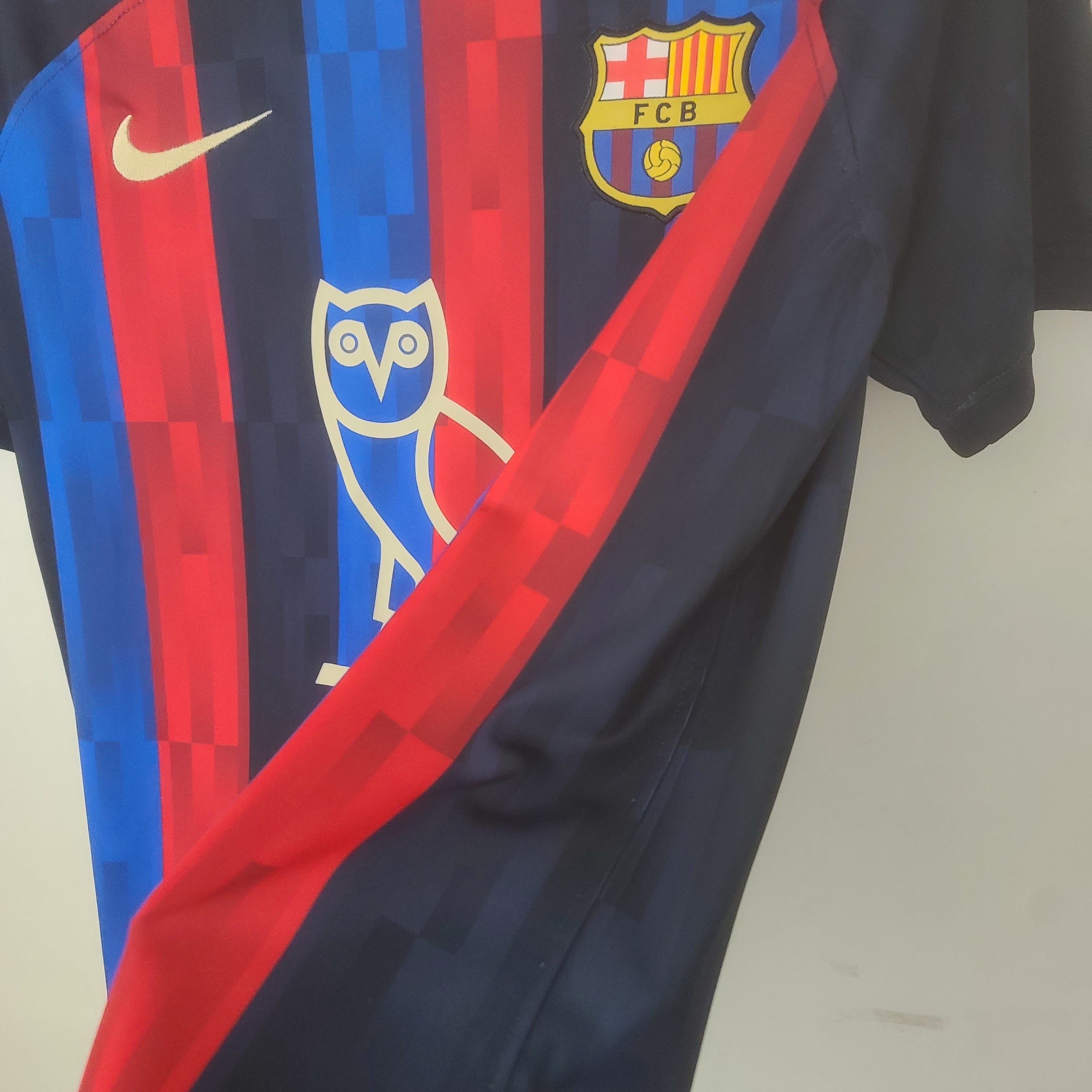 22/23 Barcelona Búho Patrocinador Local
