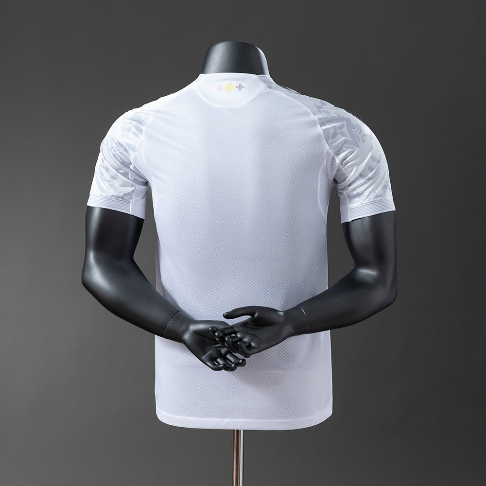 Camiseta del Real Madrid edición especial Galaxy Lights 25/26, versión jugador