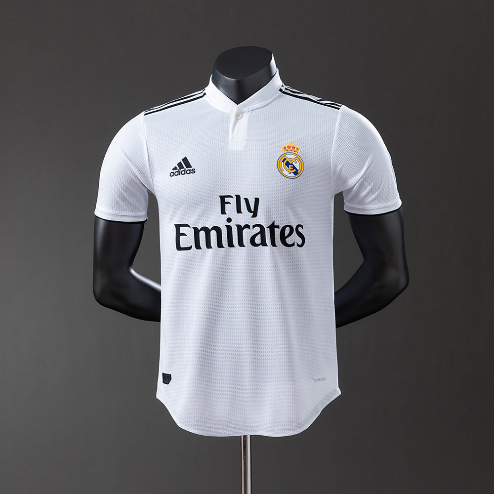 Camiseta retro del Real Madrid 18/19, versión jugador