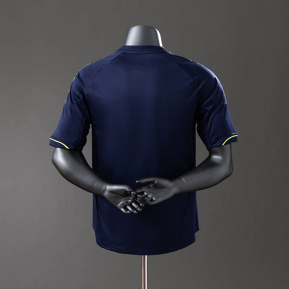 Camiseta retro de visitante del Real Madrid 12/13