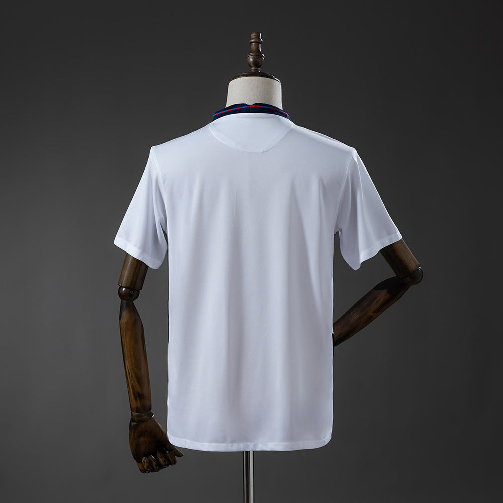 Camiseta retro de local de Inglaterra 2022
