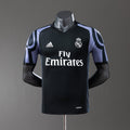 Camiseta retro de visitante del Real Madrid 16/17, versión jugador