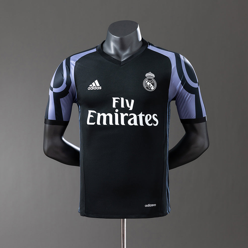 Camiseta retro de visitante del Real Madrid 16/17, versión jugador