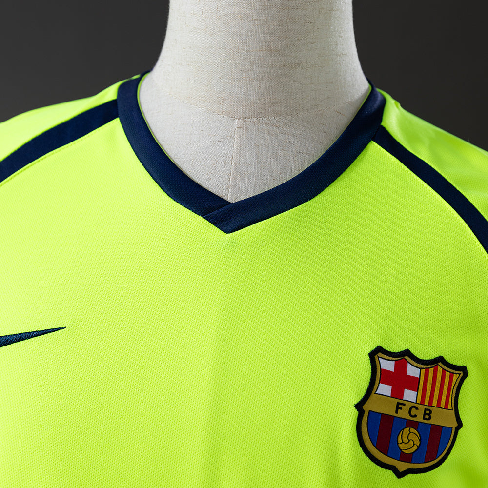 Camiseta retro del Barcelona 05/06 (visitante)
