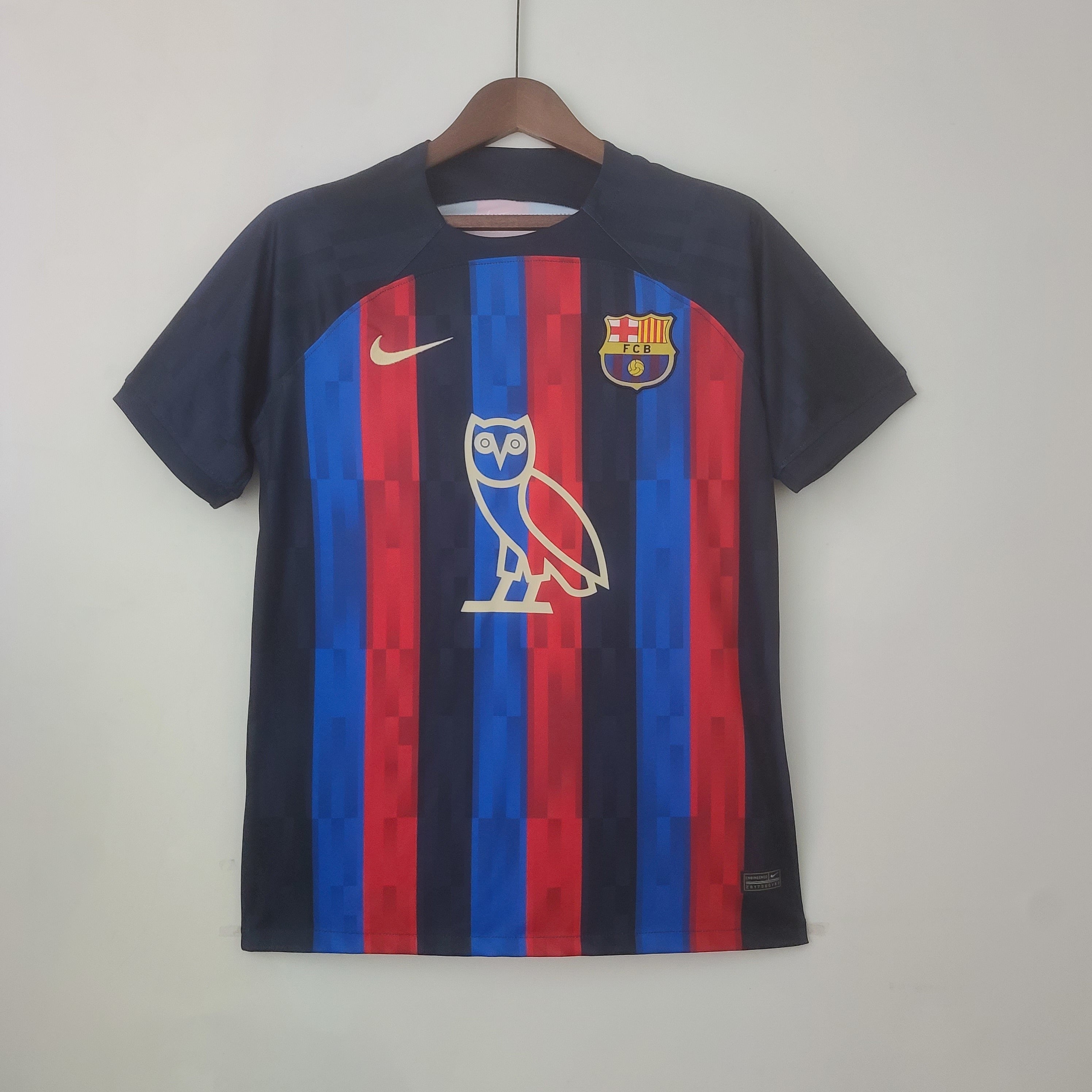 22/23 Barcelona Búho Patrocinador Local