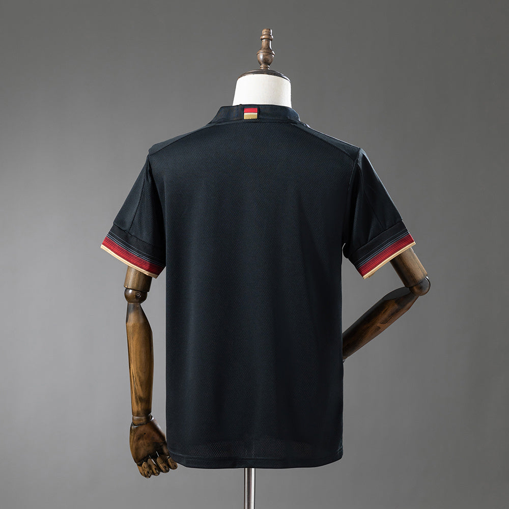 Camiseta retro de visitante de Alemania 2021