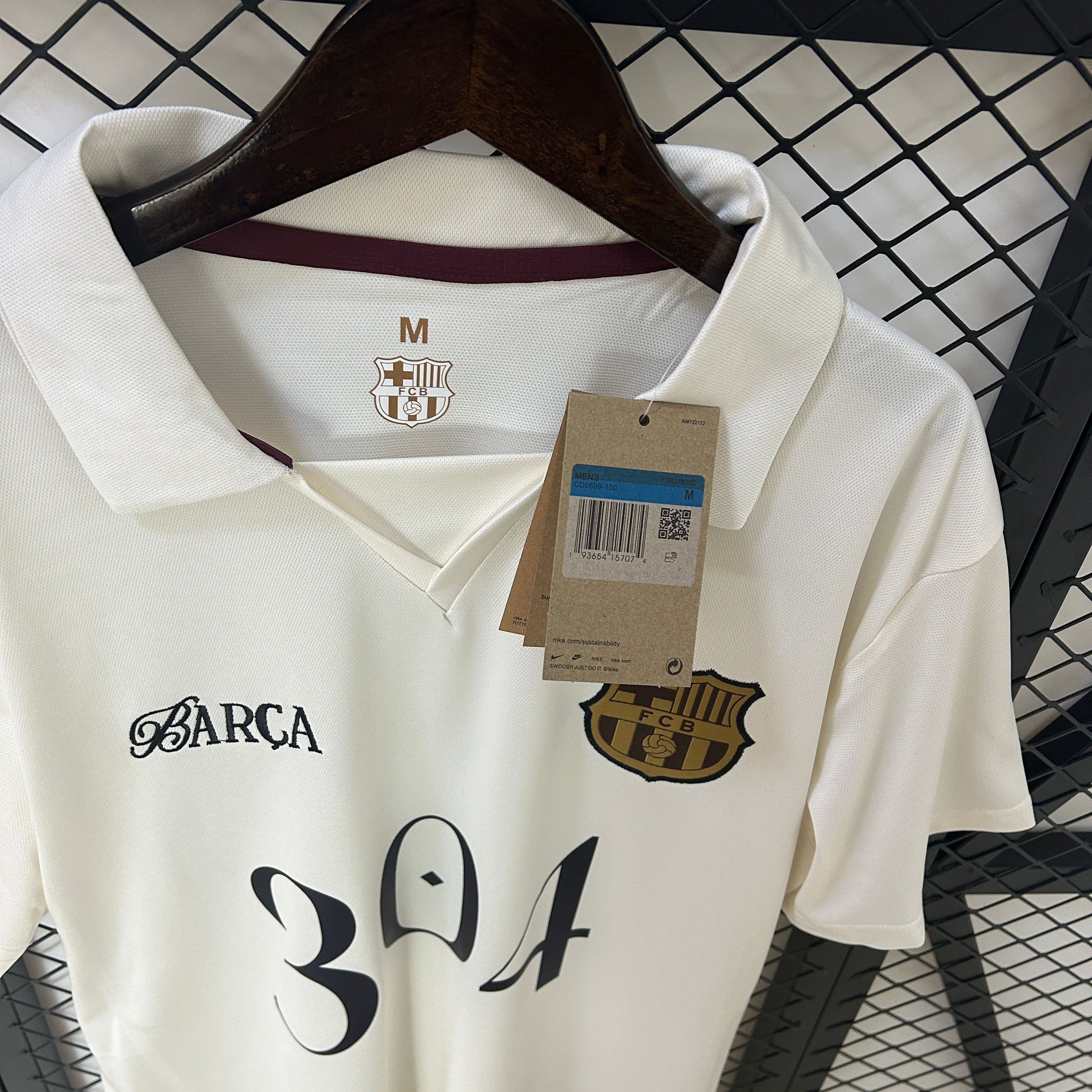 Camiseta de edición especial del Barcelona 'LAMINE YAMAL 304'