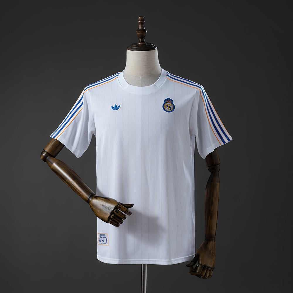Camiseta Real Madrid Terrace Icons Blanca Azul