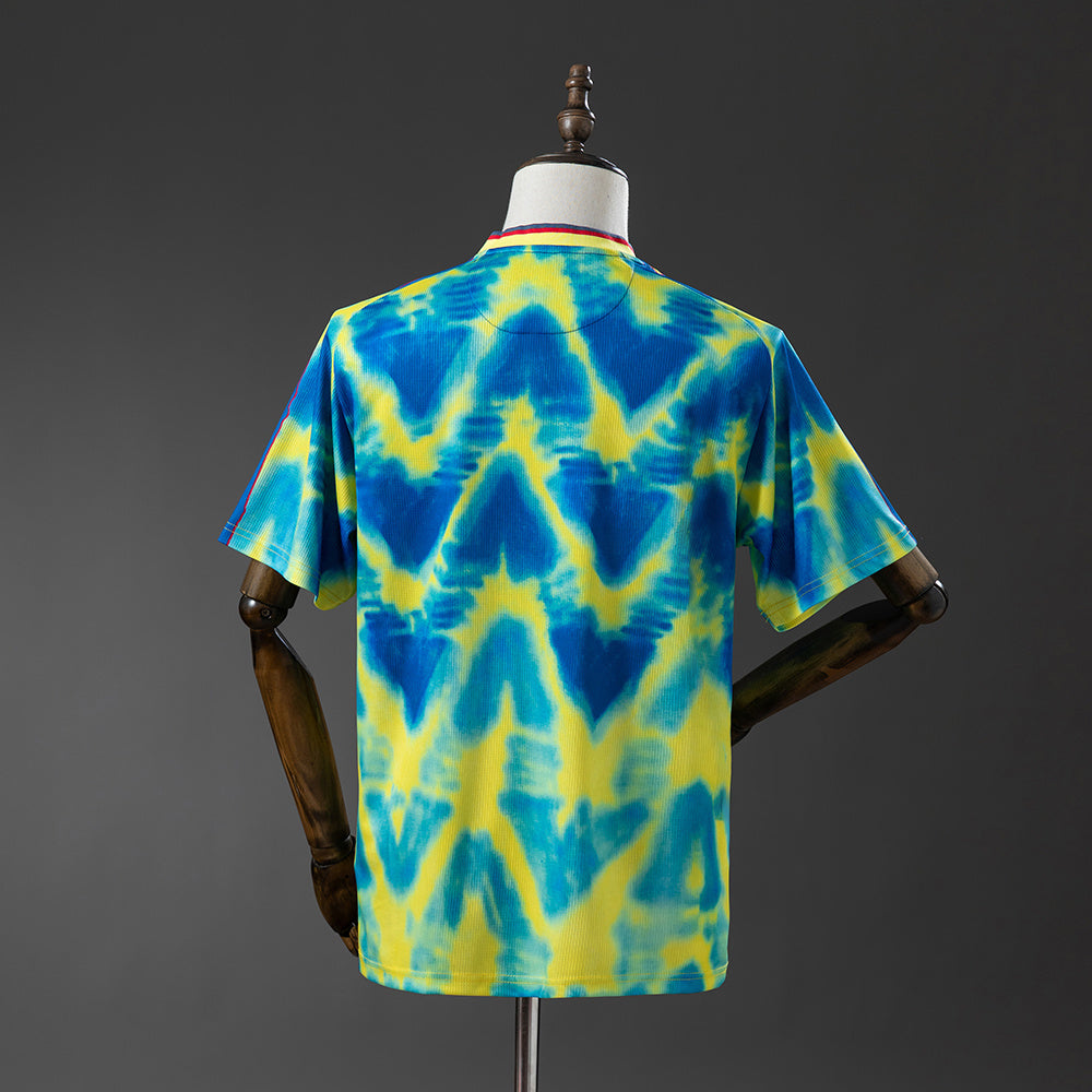 Camiseta retro Arsenal x Human Race