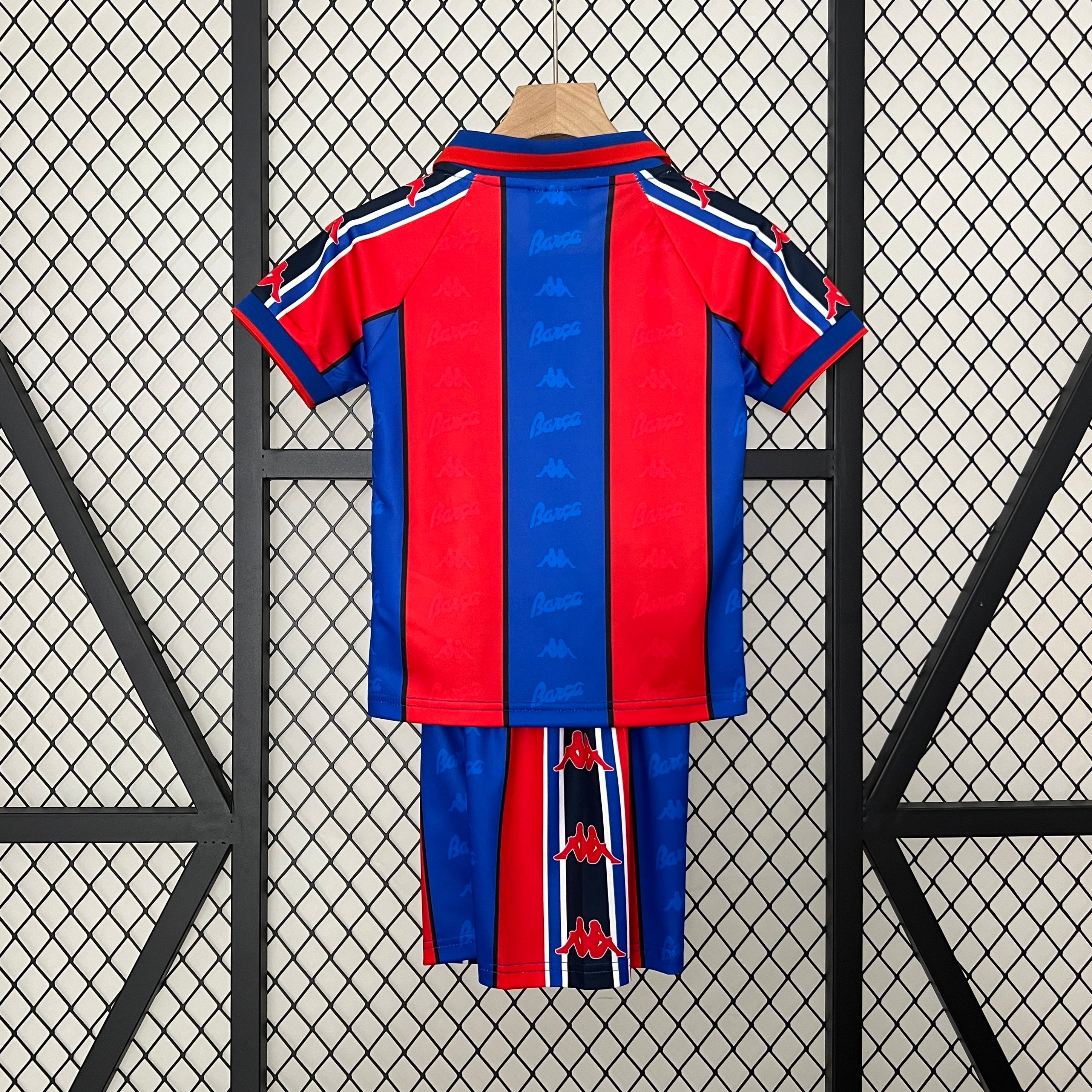 Camiseta infantil del Barcelona 95/97