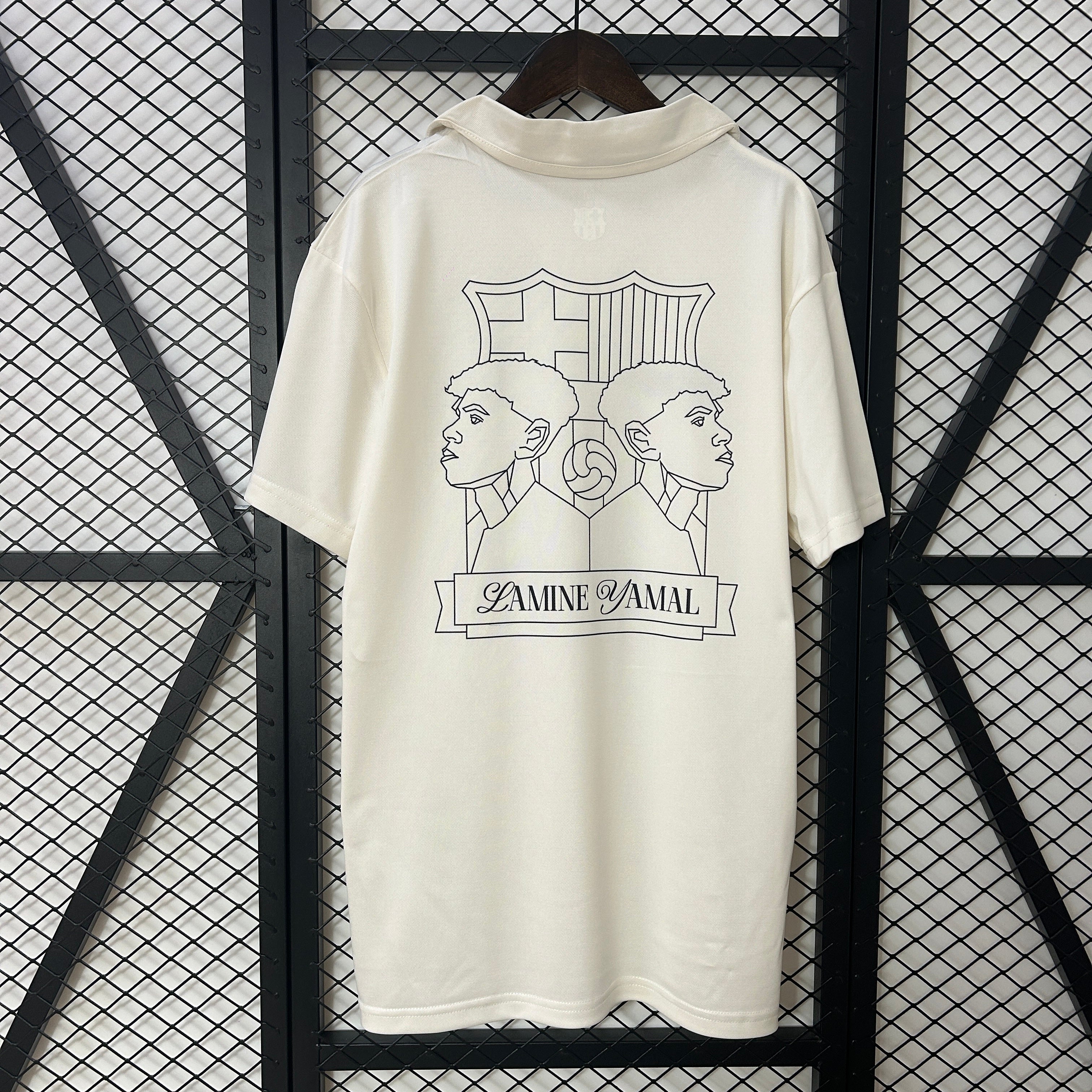 Camiseta de edición especial del Barcelona 'LAMINE YAMAL 304'