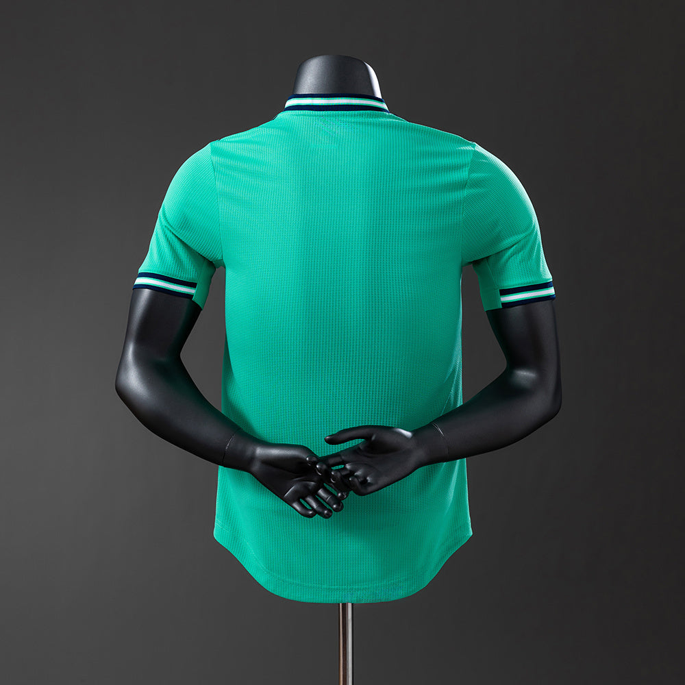 Camiseta retro de visitante del Real Madrid 19/20, versión jugador
