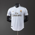 Camiseta retro del Real Madrid 19/20, versión jugador