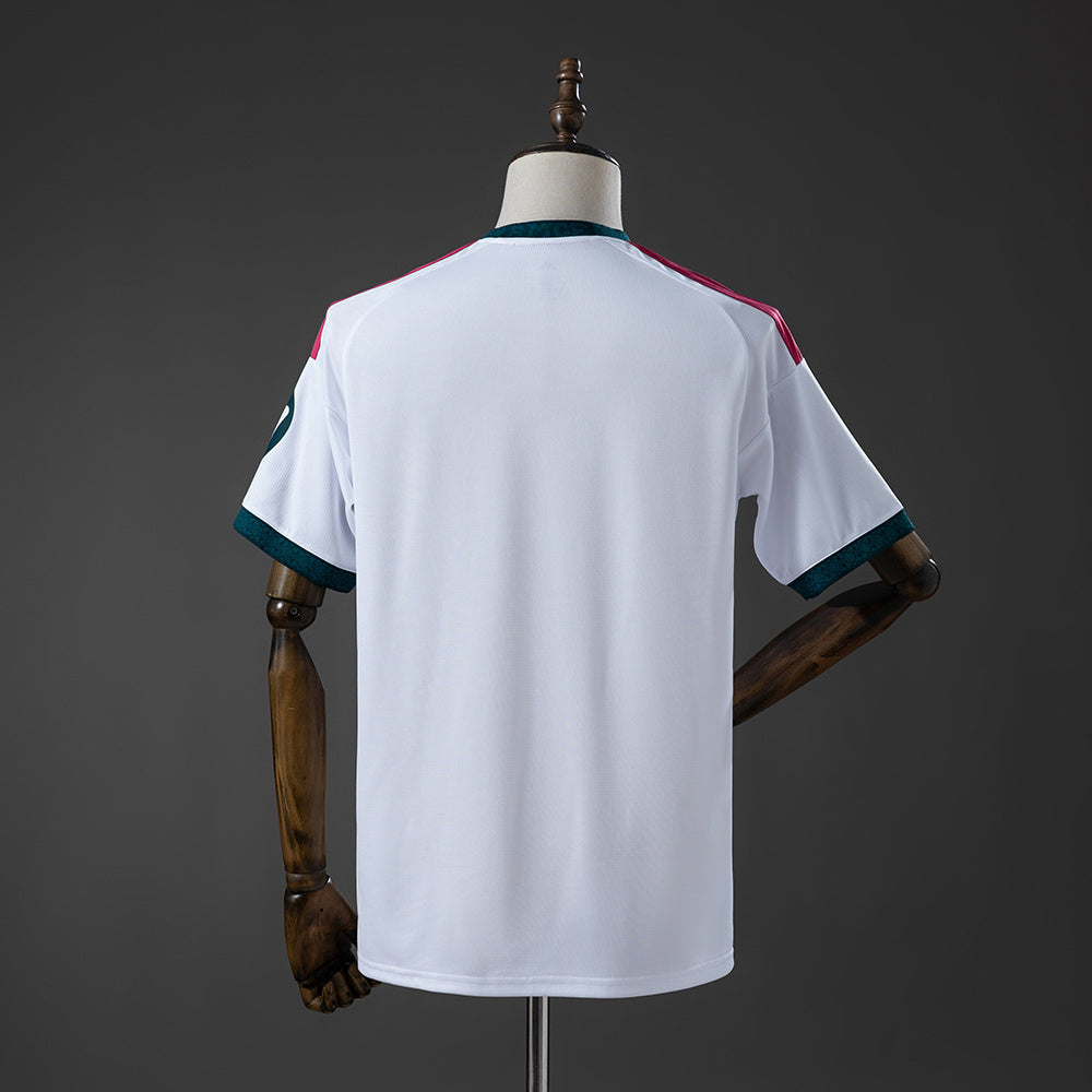 Camiseta local del Real Madrid 26/27