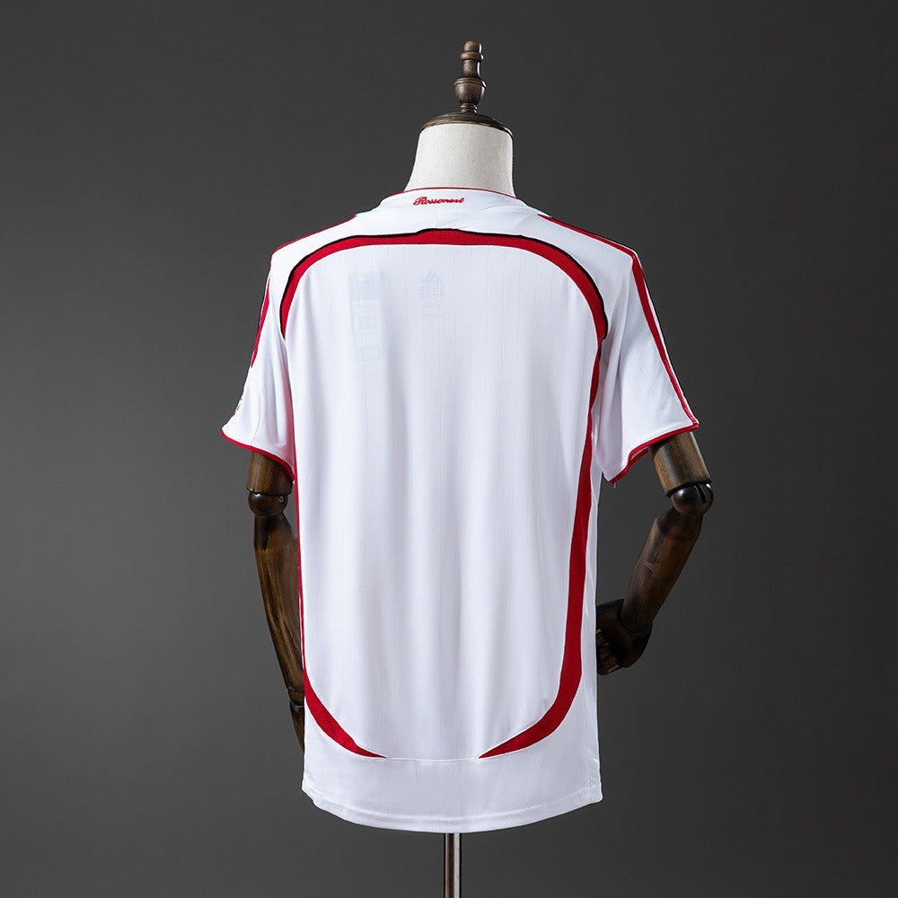 Camiseta retro del AC Milan 06/07 de visitante
